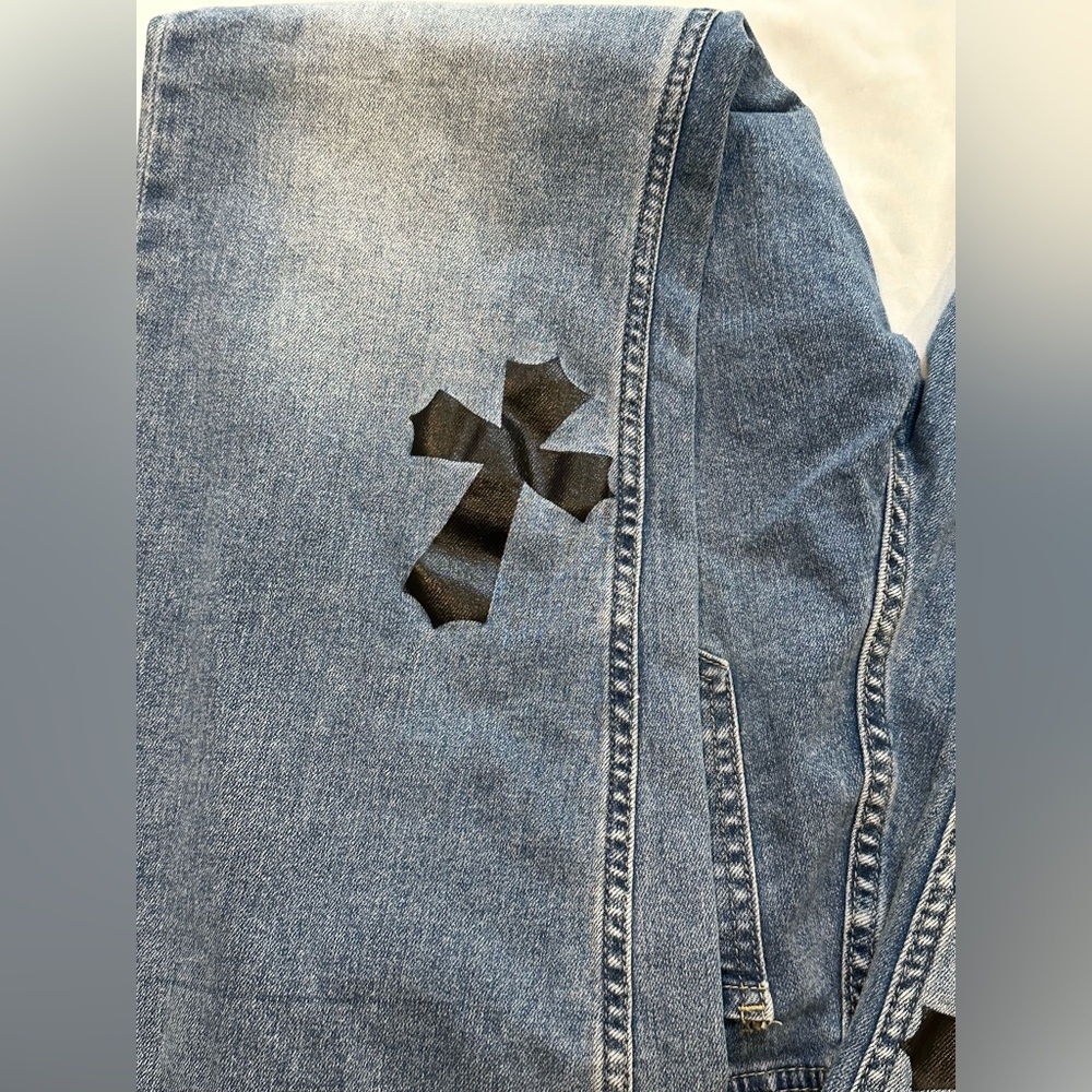 Austin Landing Gothic Crosses Flare Leg Blue Jeans - Picture 14 of 15